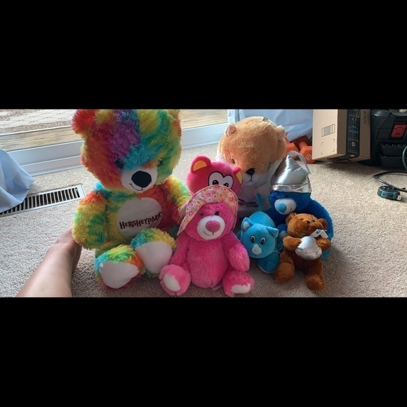 Lot of 7 Hershey/Hershey park stuff animal plushes - Picture 1 of 9